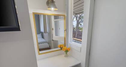 2 Bedroom Craftsman:KING Bed:Office:Views:Parking::Between Disney/Universal