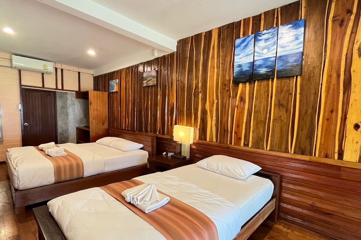 Premium bedding, pillowtop beds, desk, blackout drapes