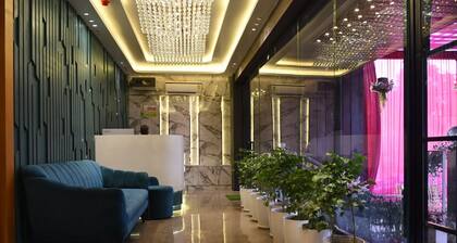 Hotel Majestic Grand By MNG Rooms