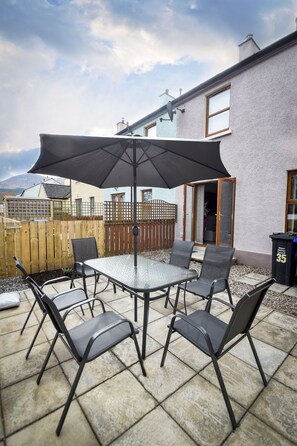 Terrace/patio - Immaculate 3-bed House in Newcastle (Newcastle)