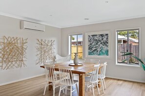 Dining - Phillip Island Escape (Cowes)