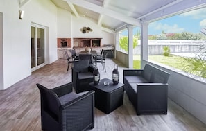 Outdoor dining - Gorgeous home in Linxe (Linxe)