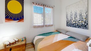 2 habitaciones, tabla de planchar con plancha y wifi gratis 