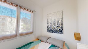 2 habitaciones, tabla de planchar con plancha y wifi gratis 