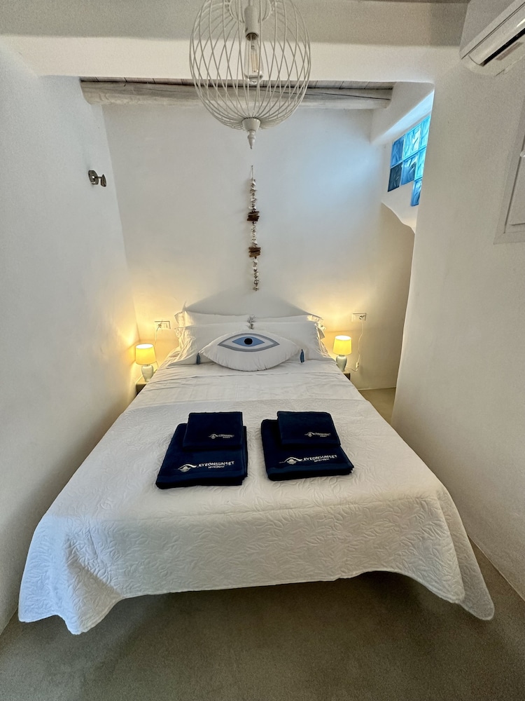 Villa Of Unmatched Beauty Surrounded By The Sea, The Sun And The Sunset - Míconos