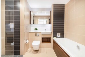 Appartement Ville | Salle de bain | Articles de toilette (gratuits), séchoir à cheveux, serviettes fournies