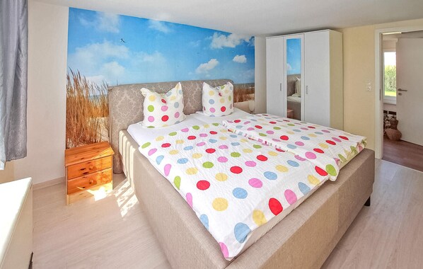 2 Schlafzimmer, Reisekinderbett, kostenloses WLAN