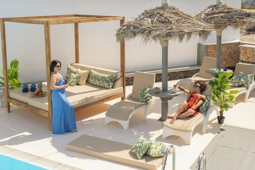 Luxury Two Bedroom Apartment with hot tub - L&E