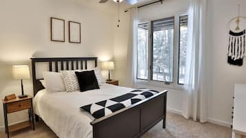 3 bedrooms, WiFi, bed sheets