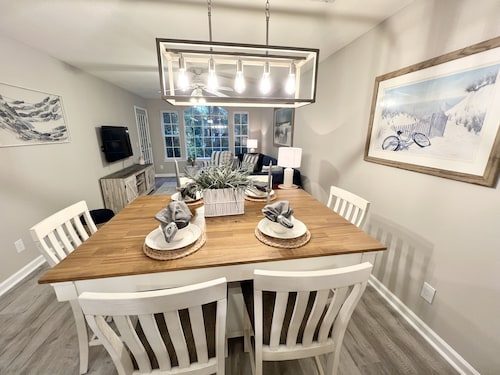 Beautiful 3BD 2BTH True Blue Golf Pawleys Island Balcony, Beach Pools & Spa