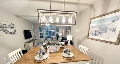 Beautiful 3BD 2BTH True Blue Golf Pawleys Island Balcony, Beach Pools & Spa