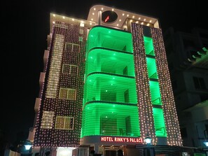 Front of property - HOTEL RINKY'S PALACE (Kanthi)