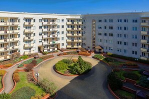 Exterior - Bluszczańska 76 | Spacious Apartment | Wi-Fi (Warszawa)