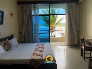 Desk, laptop workspace, soundproofing, free WiFi - Tudor Water Sports Hotel (Mombasa)