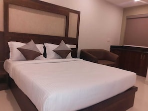 Superior Room | Rollaway beds, free WiFi, bed sheets
