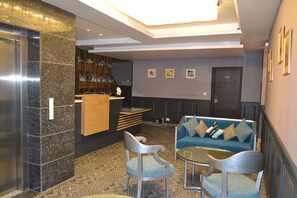 Reception - HOTEL VELVET GREY (Kasauli)