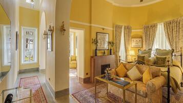 Kumari Suite | Minibar (some free items), blackout drapes