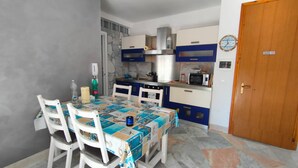 Apartemen, 1 kamar tidur, teras | Interior