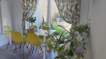Rumah | Tempat makan