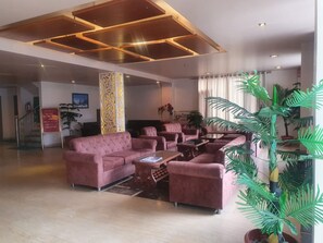 Banquet hall - Goroomgo Park Paradise Manali (Manali)