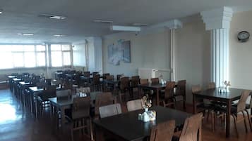 包每日自助早餐