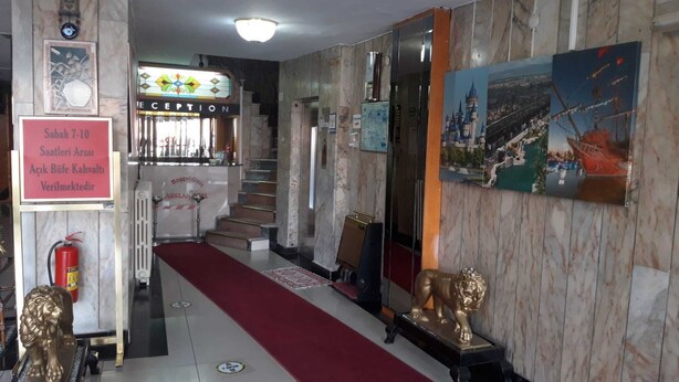 Quầy tiếp tân