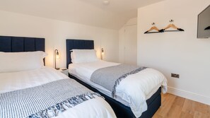 3 bedrooms, iron/ironing board, travel crib, free WiFi