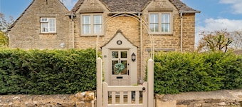 Gable Cottage - Dog Friendly, Meysey Hampton near Cirencester