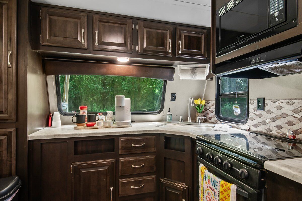 Cookware/dishes/utensils