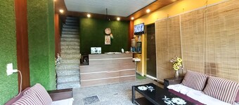 Roomshala 156 Hotel Mannat Inn