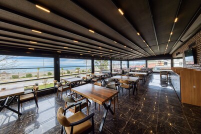 PERA NORTH HOTEL - LOUNGE & RESTAURANT