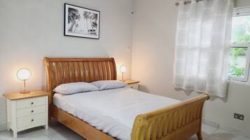 Talo | 3 makuuhuonetta, silitysrauta/-lauta, vuodevaatteet