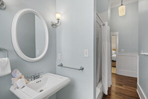 Shower, towels