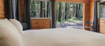 Woodbine Studio Cabin Retreat perfect for that romantic getaway or escape