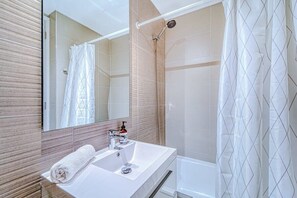 Shower, hair dryer - Costa Edén with Views (Concón)