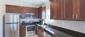 Cole's Acting Knowin Ii 415 3 Bedroom Home