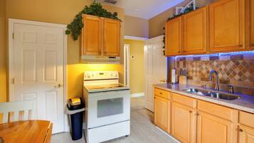 Apartment (1 Bedroom) | Interior