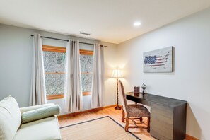 Apartment (3 Bedrooms) | Interior - Golf Course Views: Condo in Blue Ridge Mountains! (Burnsville)