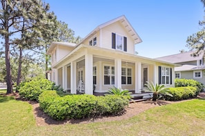 House, 3 Bedrooms | Exterior - 1317 Laurel Grove 3 Bedroom Home by RedAwning (Miramar Beach)