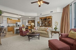 Condo, 3 Bedrooms | Living area