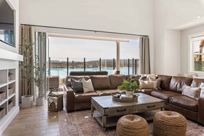 House, Multiple Bedrooms | Living area | Smart TV, streaming services - Persian Bliss 10 Bedroom Townhouse (St. George)