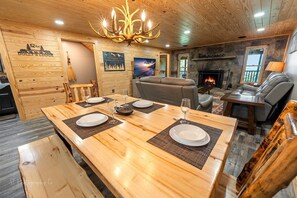 Condo, 2 habitaciones | Restaurantes