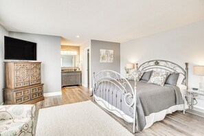House (5 Bedrooms) | Interior