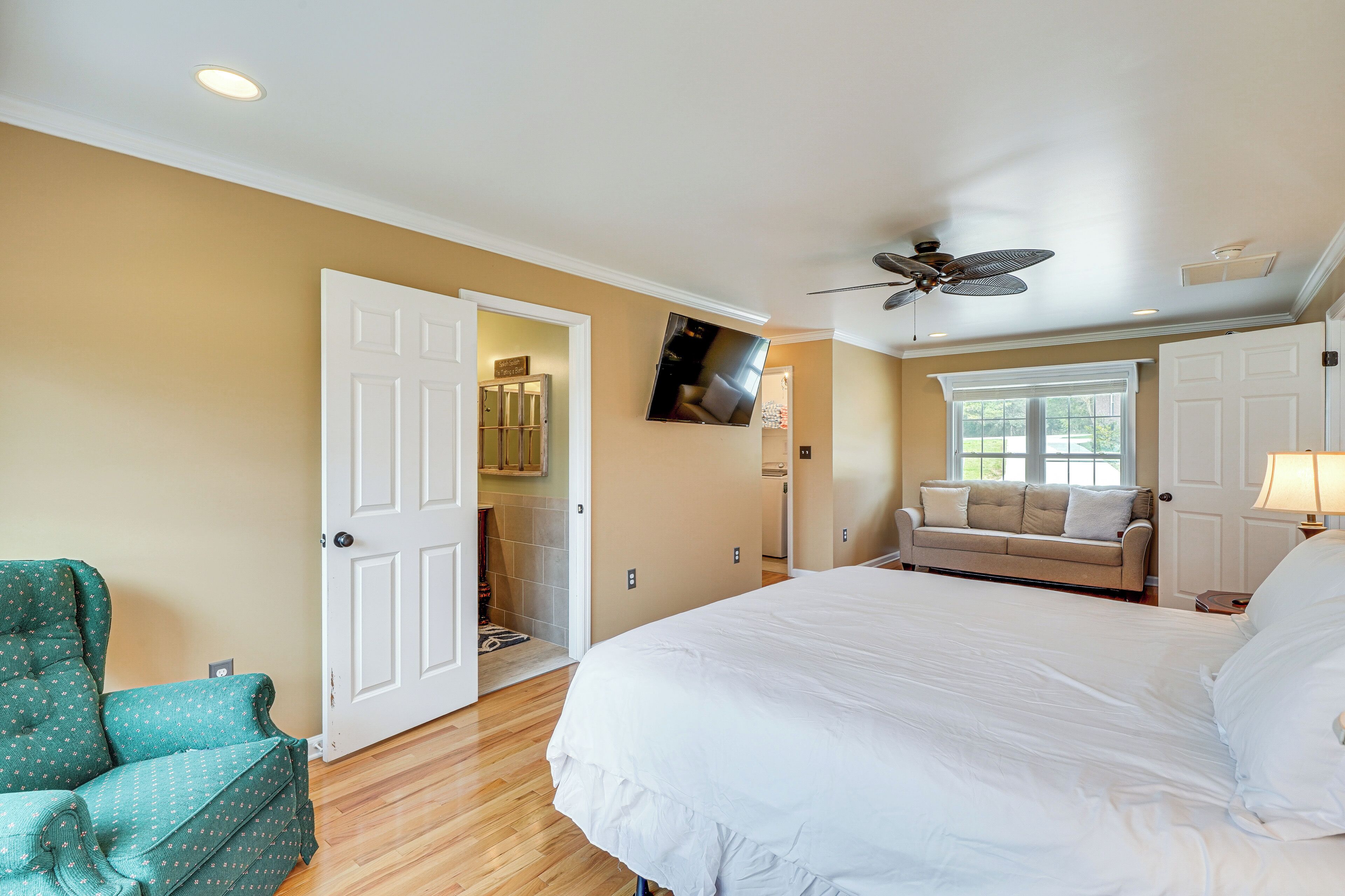 House (4 Bedrooms) | Interior