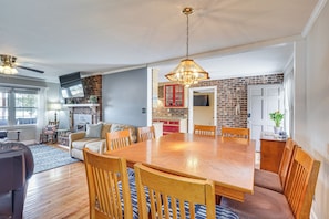 Interior - Waterfront Lake Gaston Home w/ Private Dock! (Henrico)