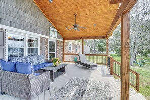 Interior - Waterfront Lake Gaston Home w/ Private Dock! (Henrico)