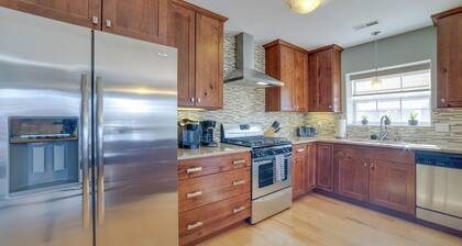 Idyllic New Buffalo Condo: Walk to Beach & Shops!