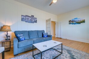 Apartment (0 Bedroom) | Interior - Downtown Anaconda Studio: Walk to Dining & Bars! (Anaconda)