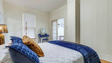 Apartment (0 Bedroom) | Interior