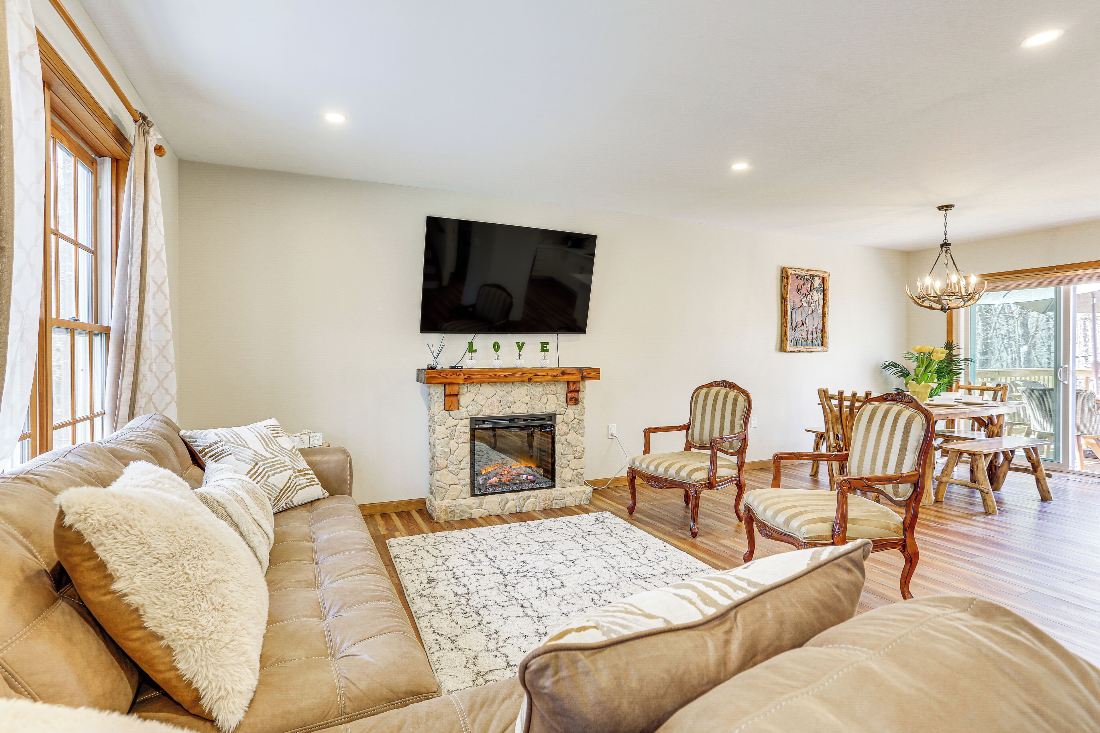 House (4 Bedrooms) | Interior